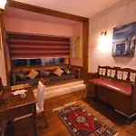 Karlik Evi - Special Category