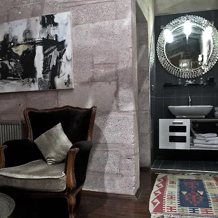 Karlik Evi - Special Category 2* Учисар