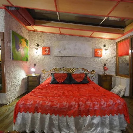 Karlik Evi - Special Category