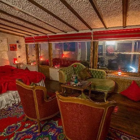 Karlik Evi - Special Category אוצ'יסר